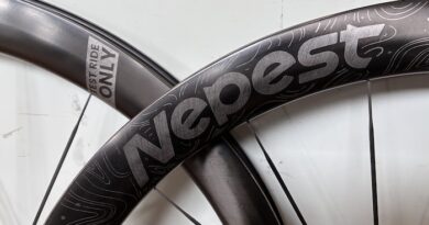 中華ブランド　カーボンホイール　ブラックフライデーセール告知！　＆　２０２６年当店カレンダー プレゼント