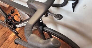 続・ブラックフライデー！！　YOELEO ホイール　＆　超軽量カーボンハンドル　EXS 取り付けました